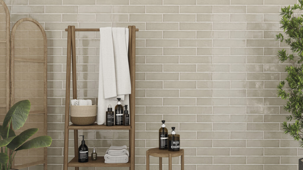Manual Beige: azulejos de pequeño formato para baños en tonos neutros